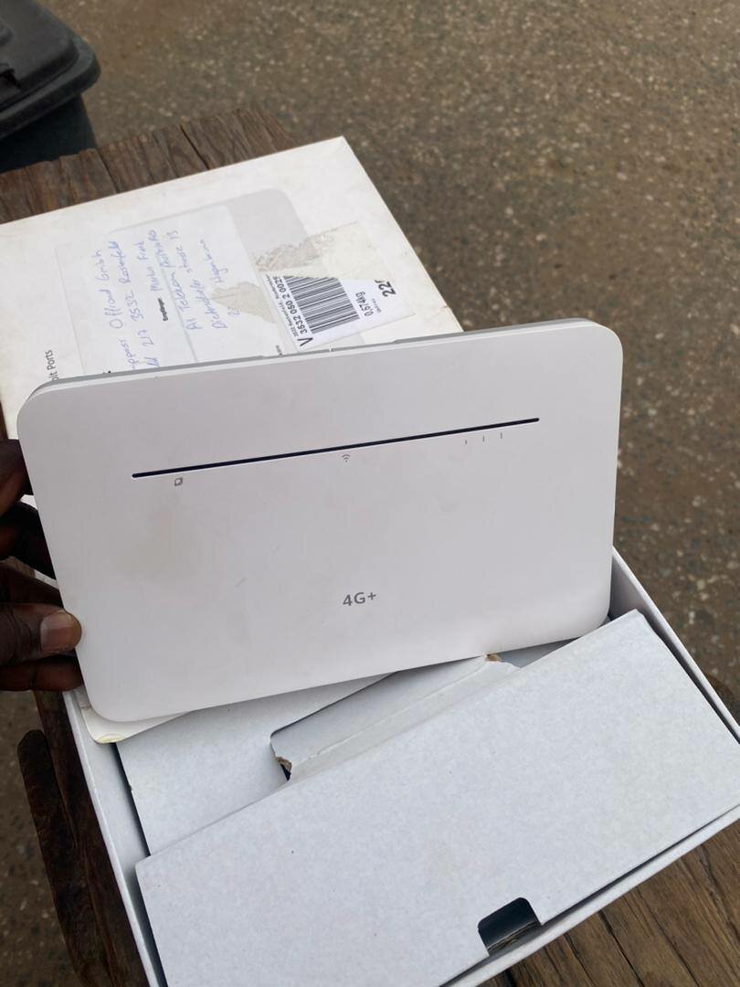 4G+ UNIVERSAL MOBILE ROUTER