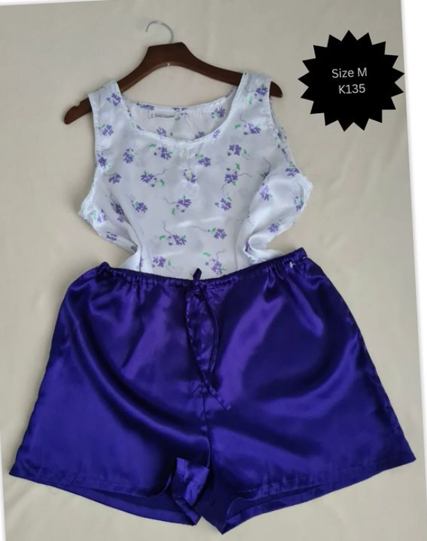 T-shirt and shorts blue