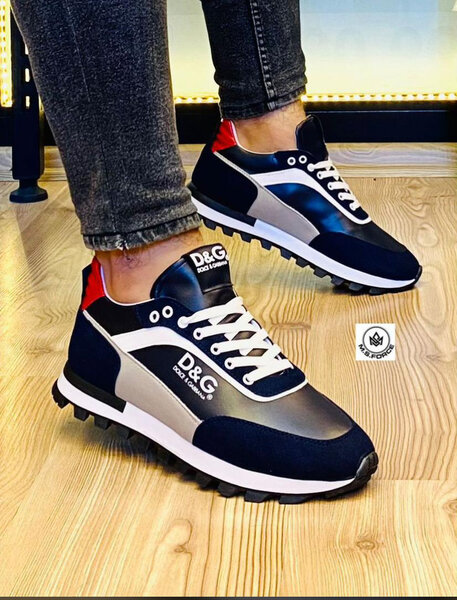 Baskets modernes et élégantes