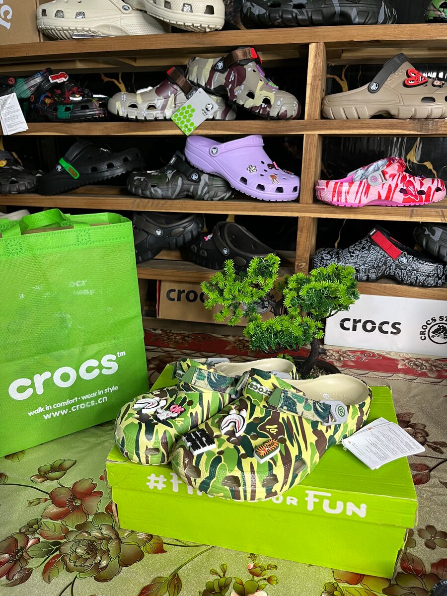 NOUVEAU CROCS BAAPE