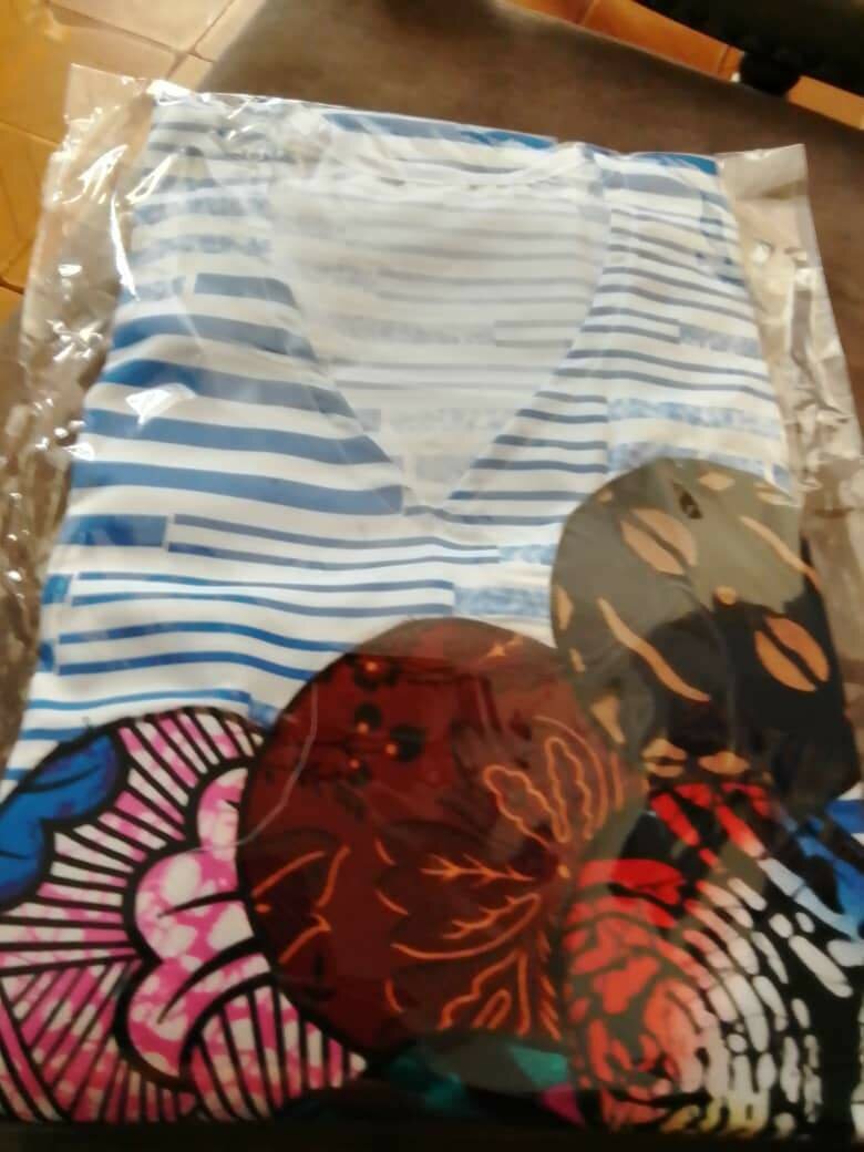 Robe rayée a motif pagne brodé