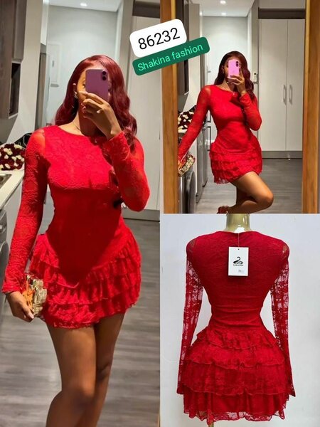 Robe Rouge Dentelle Elegante