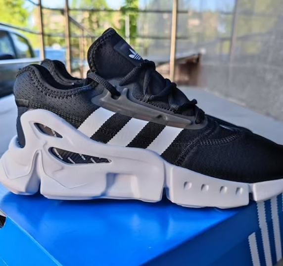 Мужские кроссовки Adidas ADIFOM FLUX