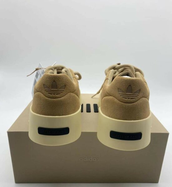 Adidas Sneakers Beige