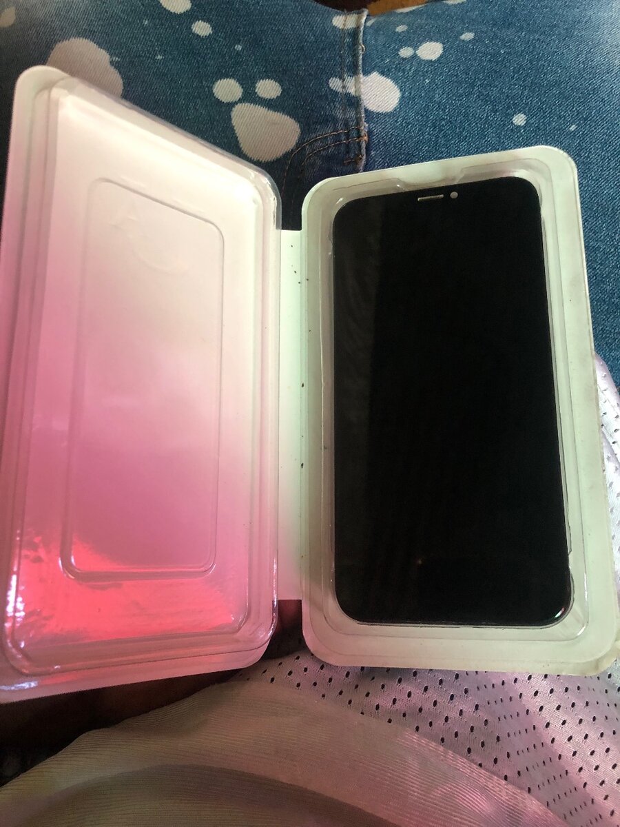 iPhones screens and batteries