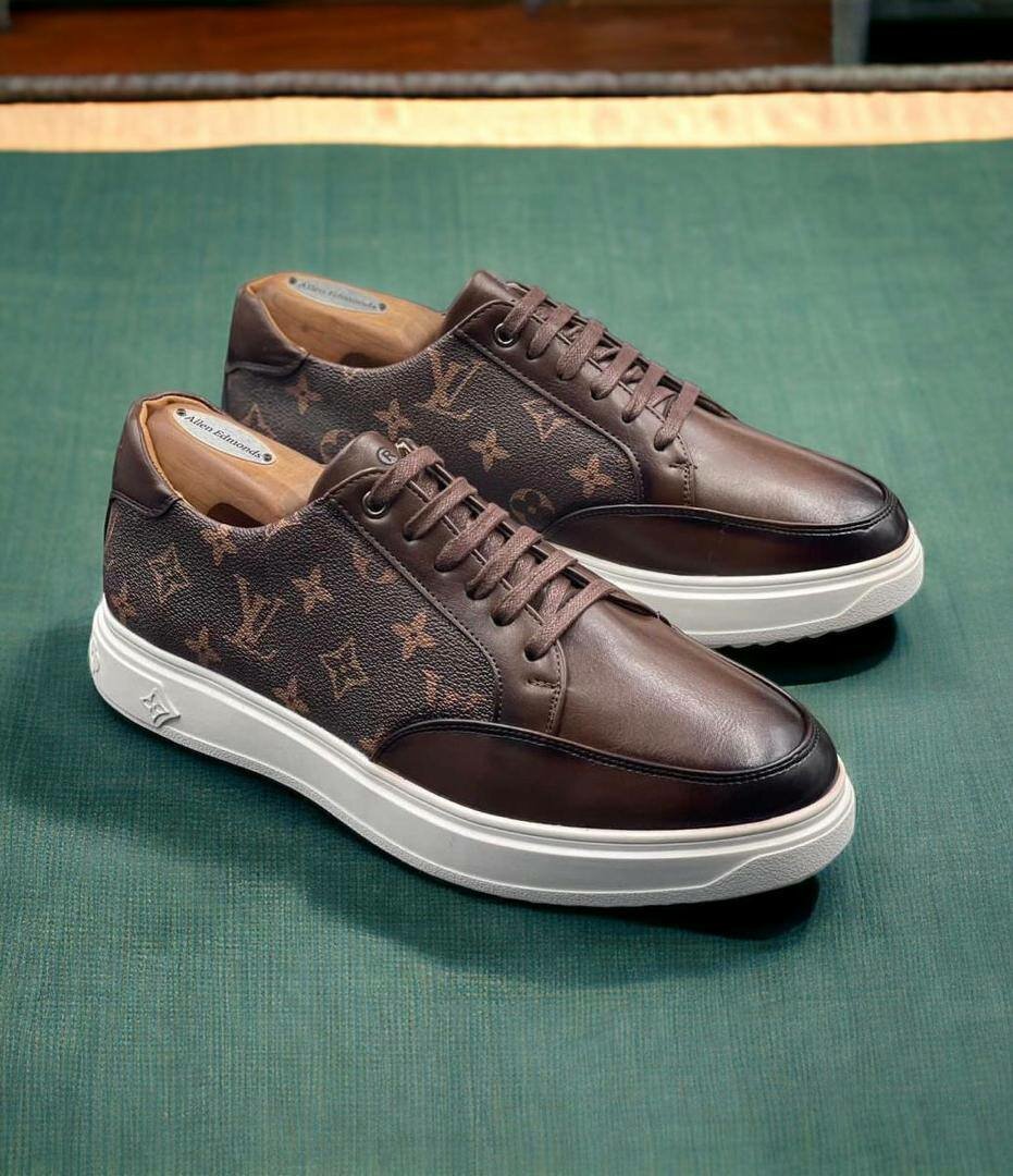 LOUIS VITTON CLASSIC WEAR