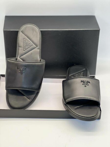 Men slippers