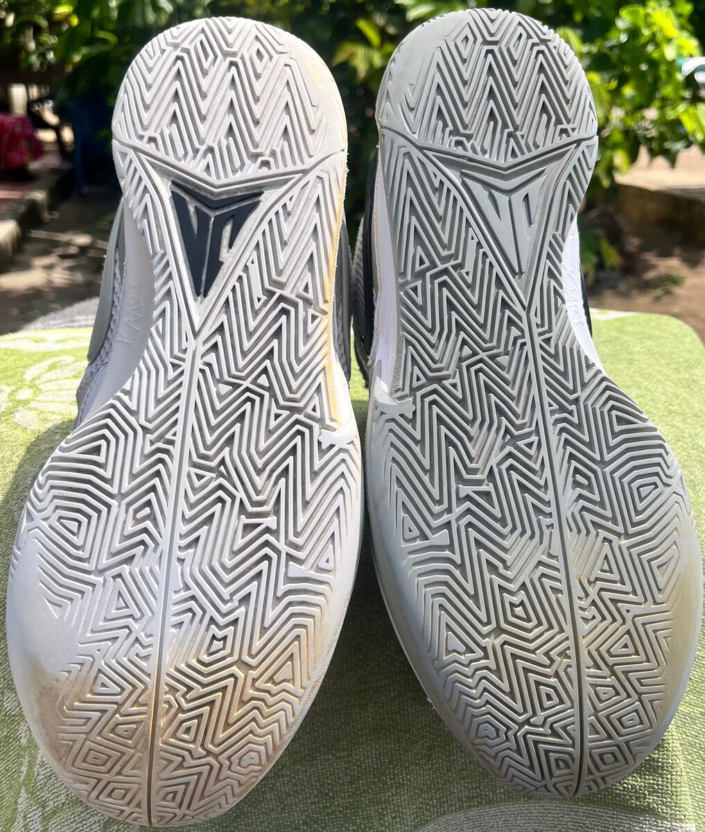 NikeJA 1 'Light Smoke Grey'