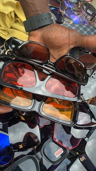 Lunettes de soleil stylées