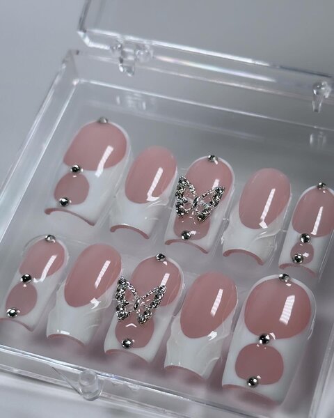 Ongles à Pression Papillon Glamour