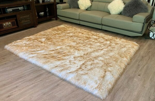 White with coffee tips 🤍🤎