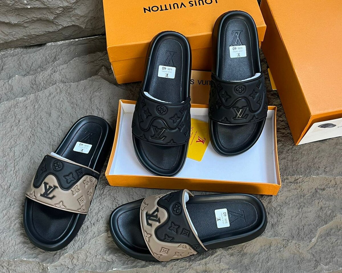 Louis Vuitton slippers
