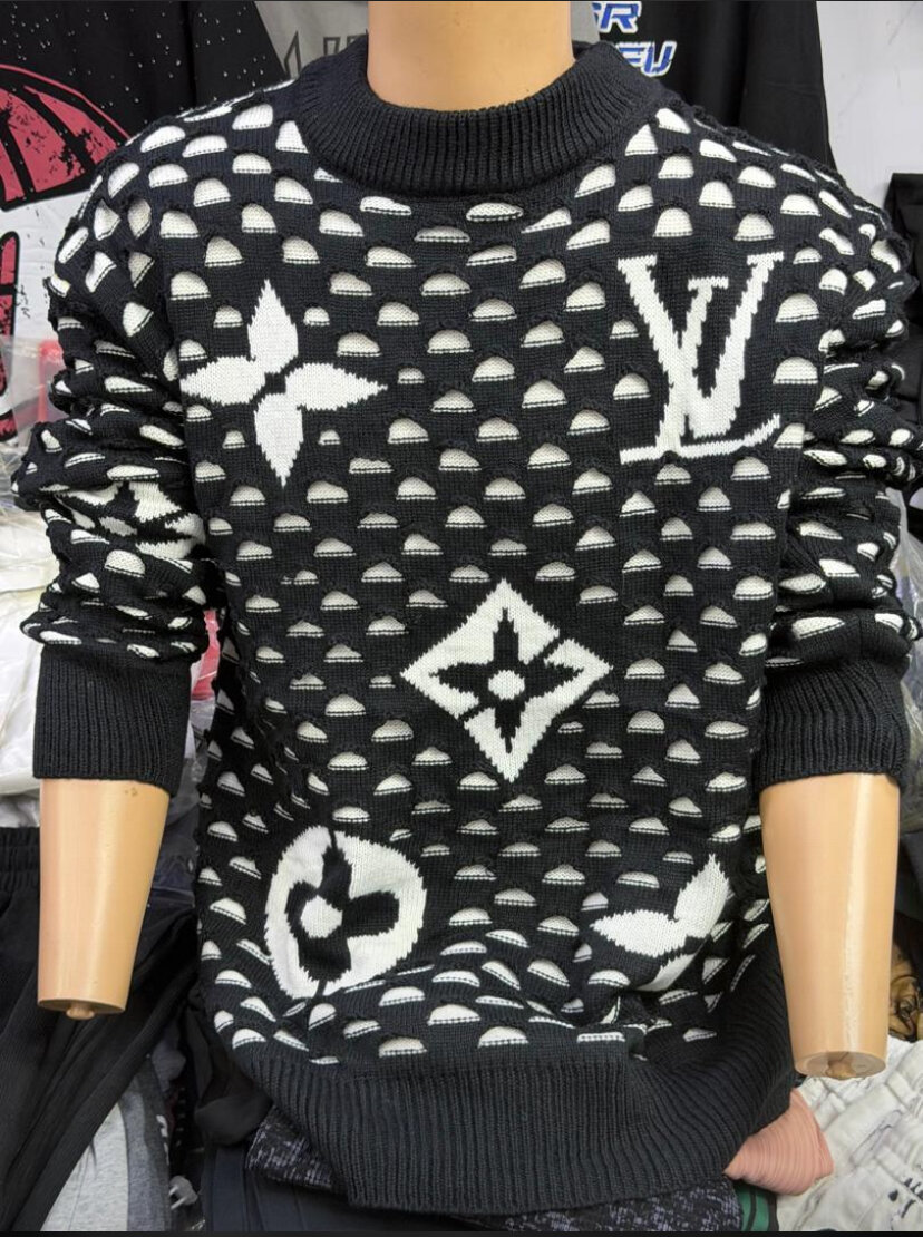 Pull en maille ajourée chic