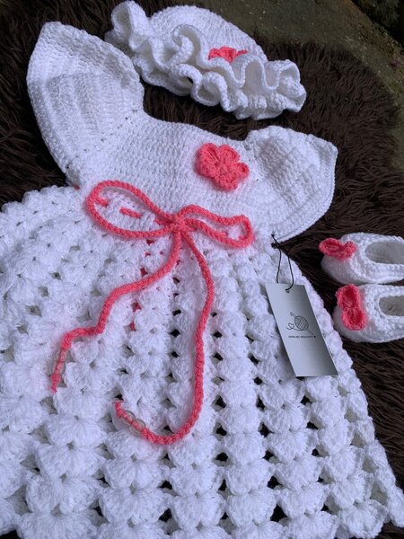 Ensemble bébé tricoté blanc