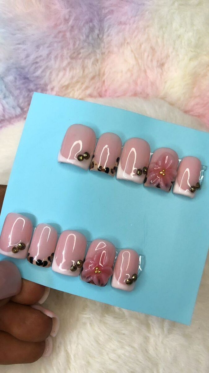 Ongles Press-On Rose Élégant