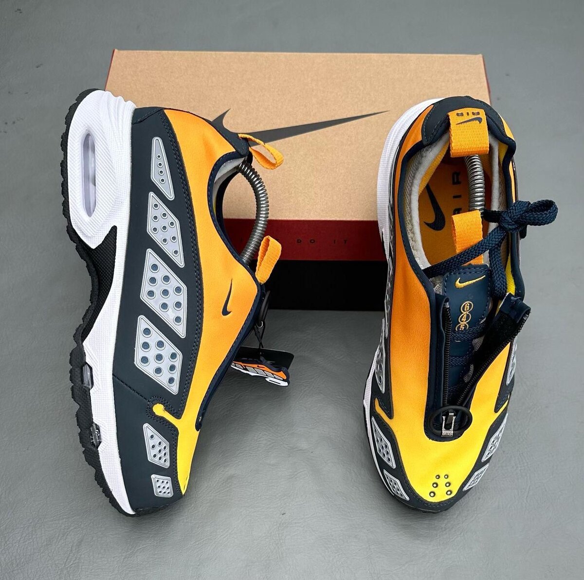 Nike Air Max Modern Running