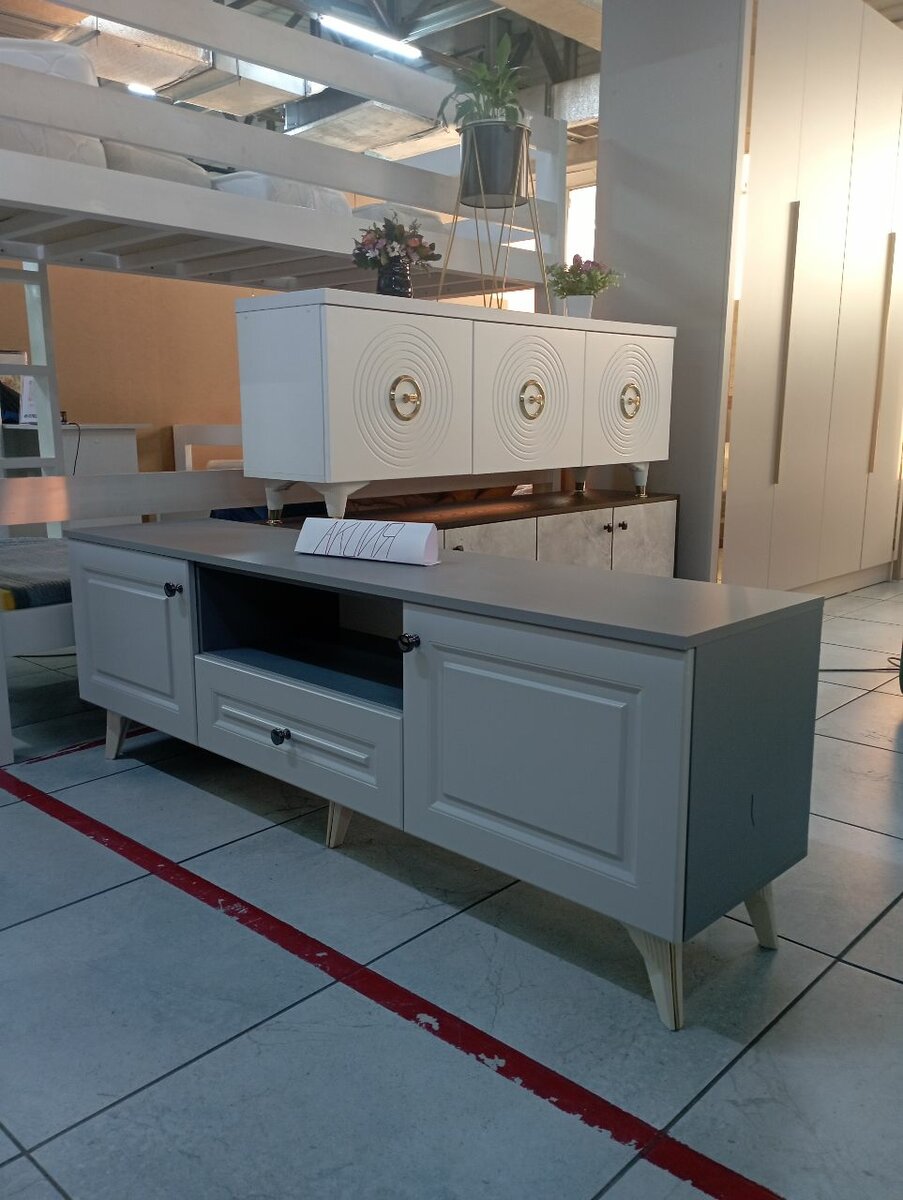 Тумба под телевизор