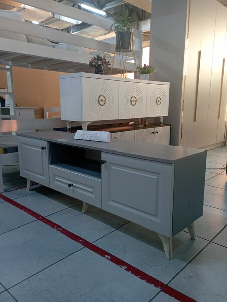 Тумба под телевизор