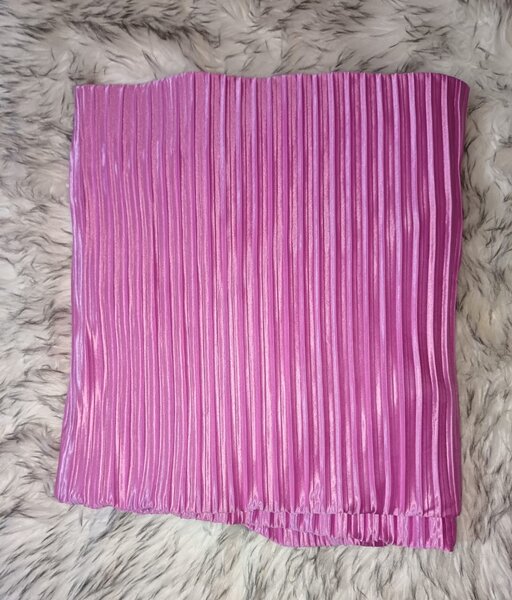 Tissu Plissée Satinée Élégante