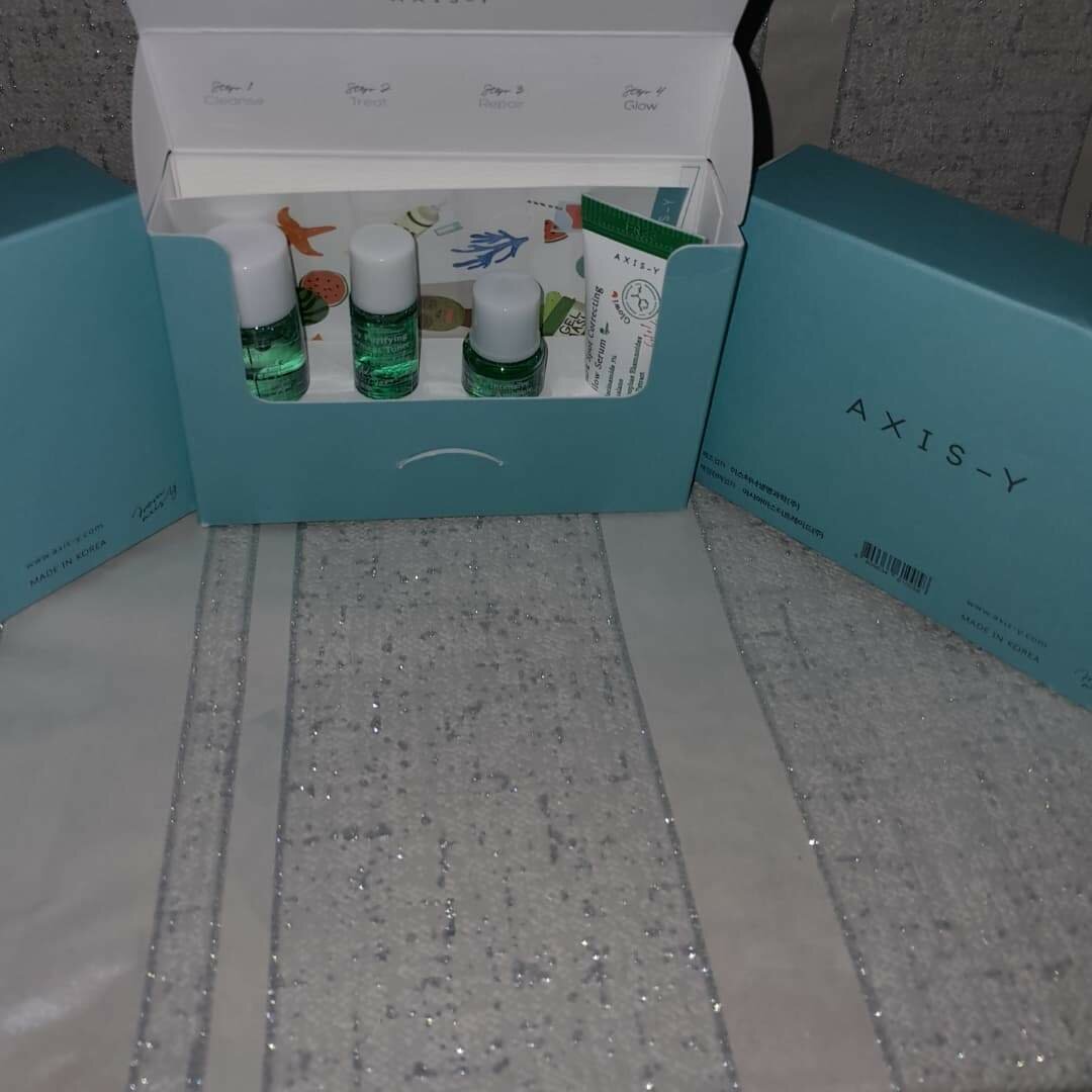 Axis y mini glow set