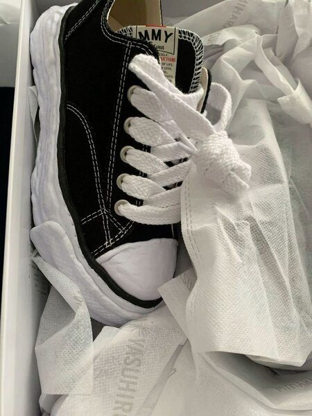 Baskets basses noires classiques