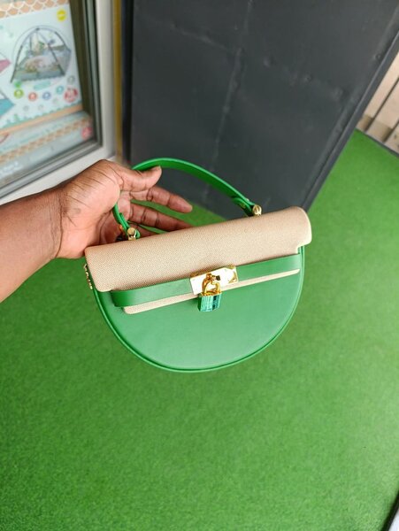 Sac à main élégant femme