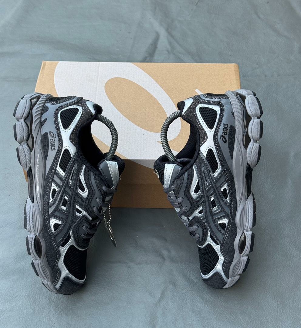 Chaussures de course Asics