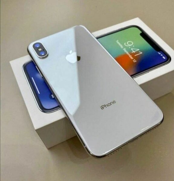 iPhone X 64Go Argent