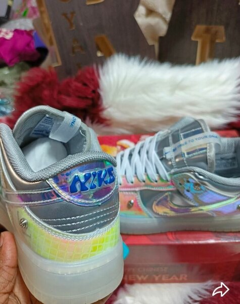 Chaussures holographiques tendance