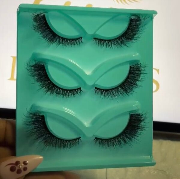 Faux cils naturels(les trois)