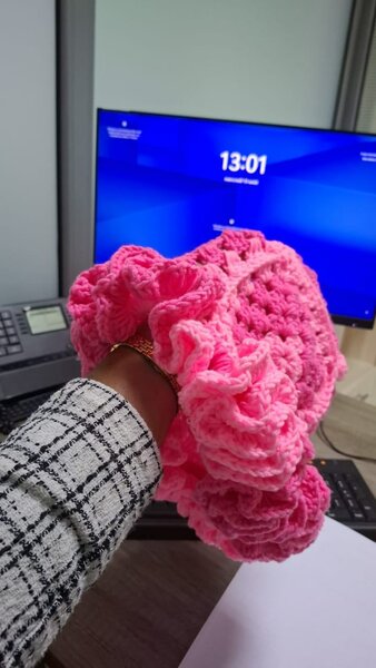 Chapeau crocheté coloré