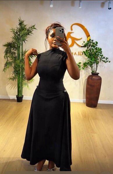 Robe élégante noire