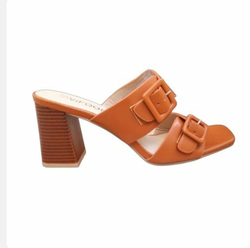 Sabots à talons carrés élégants