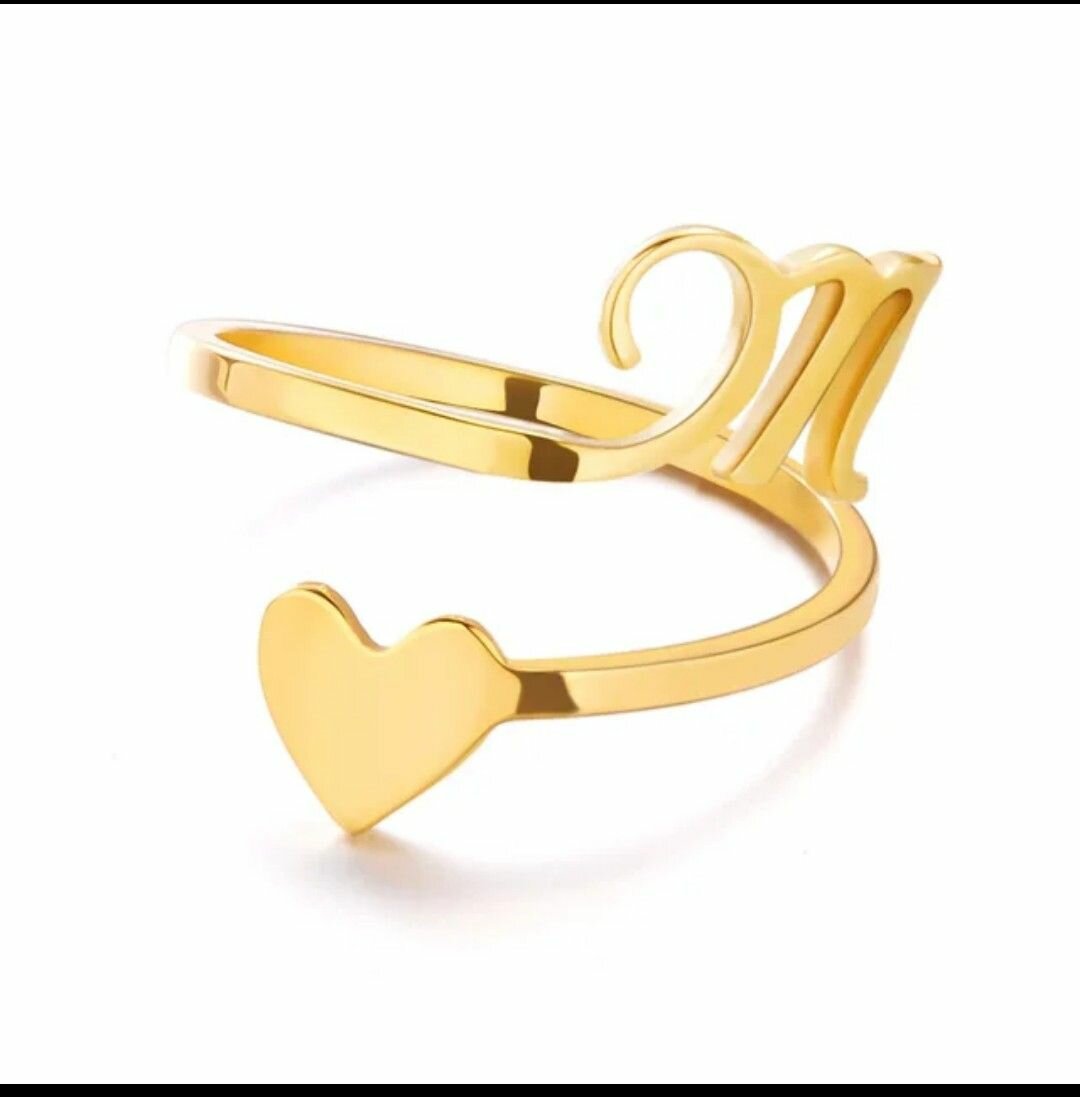 Bague avec des lettres