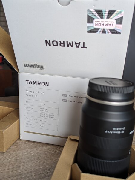 Tamron 28-75mm F/2.8 Di III RXD Lens for Sony E