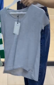 Футболка женская голубая. 