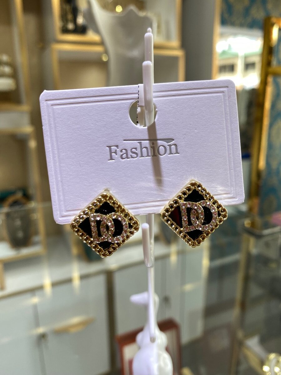 Fashion earrings