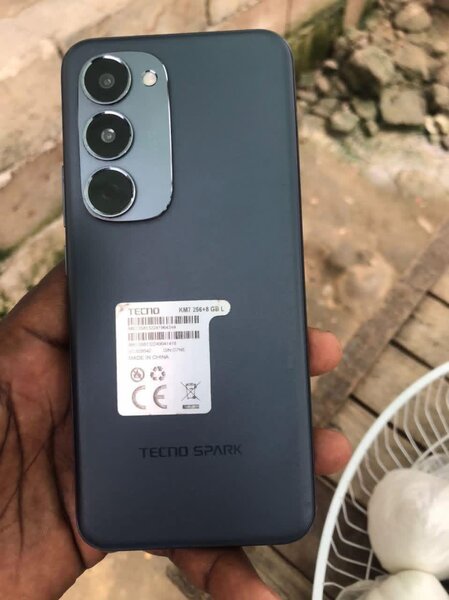 TECNOSpark 10 Pro 256GB