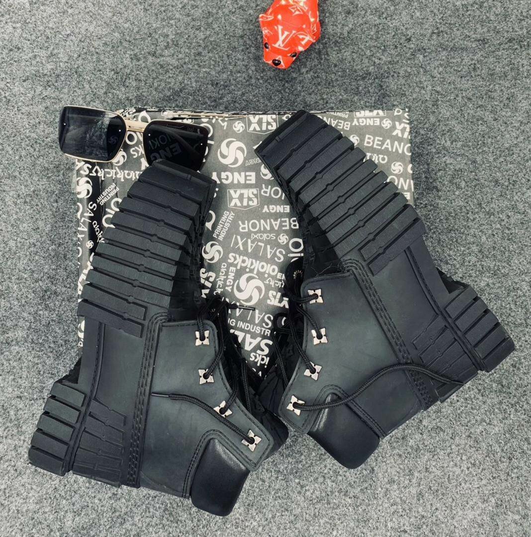 Italian Original Balenciaga Shoe