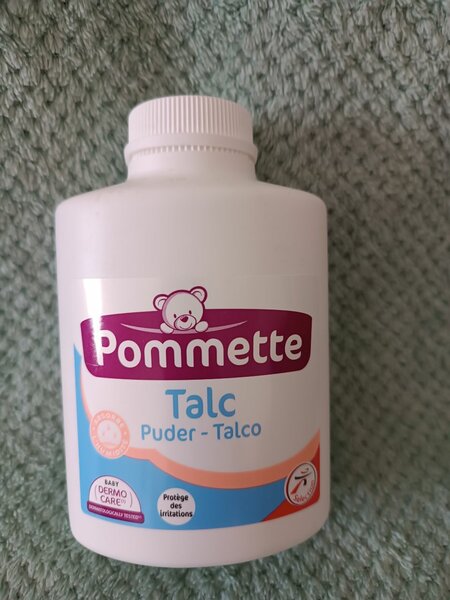Poudre de talc pour bébé