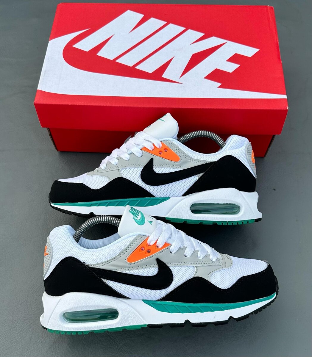 Nike Air Max 90 Blanc et Noir