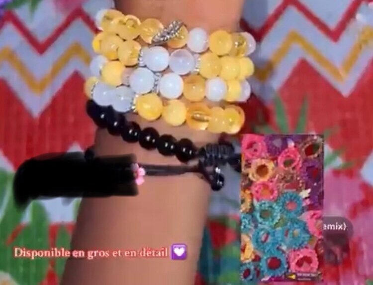 Bracelets colorés en perles