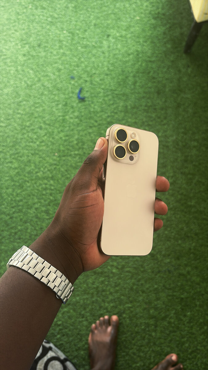 iPhone 16 Pro  128 Go  CE