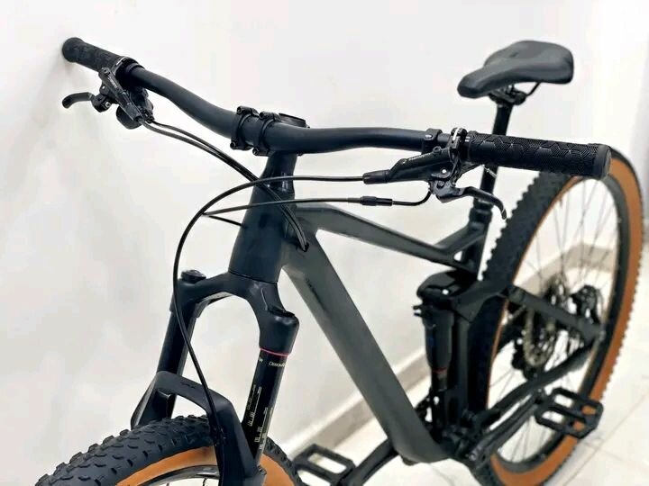 Vélo tout-terrain robuste