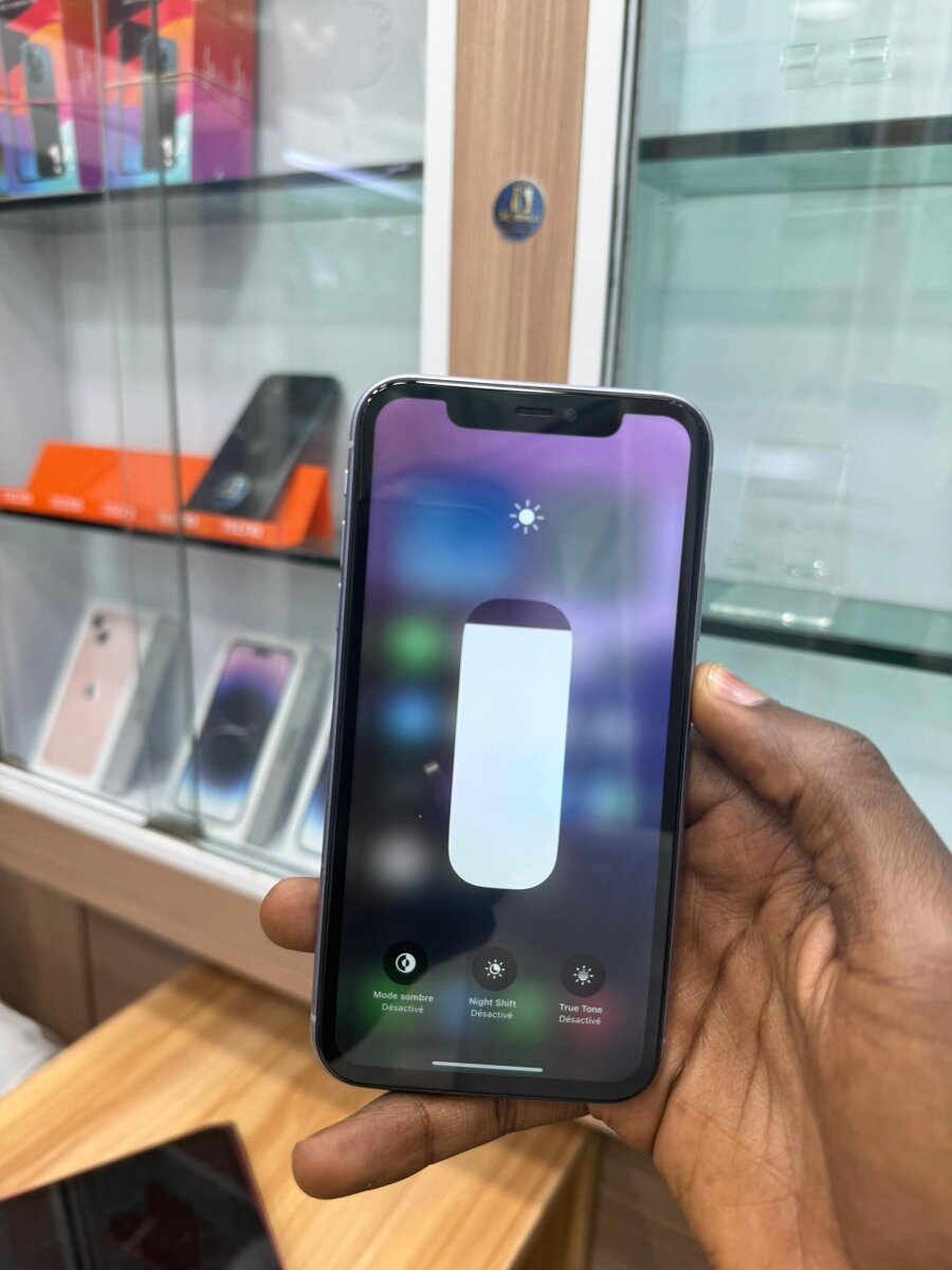 iPhone 11 64GB Violet