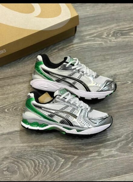 Baskets de course légères homme