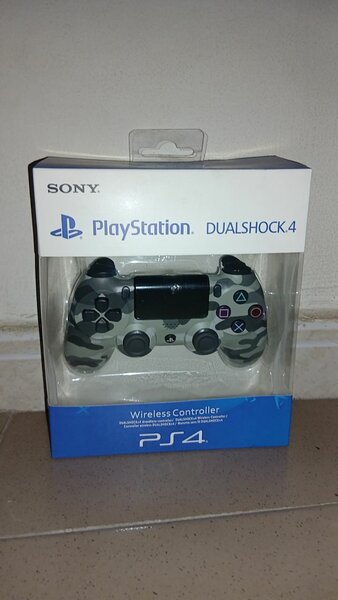 Sony PS4 DualShock 4 Controller
