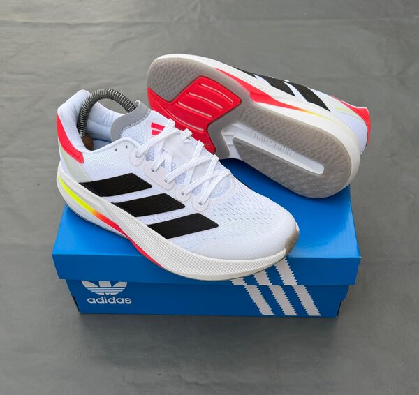 Chaussures de course Adidas