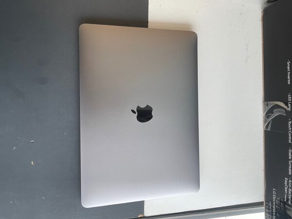 MacBook  air m1