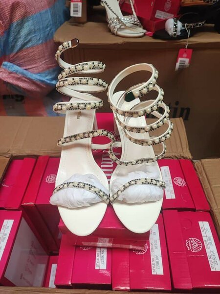 Sandales à talons chics